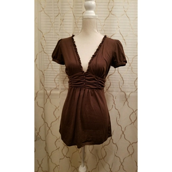 Brown low cut top - Picture 2 of 3